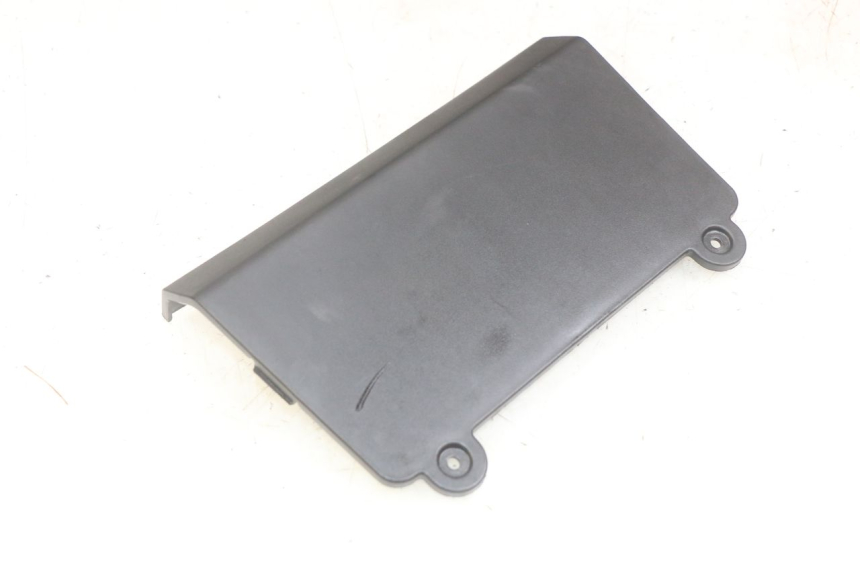 photo de BATTERIEABDECKUNG KYMCO AGILITY 16+ 4T 50 (2018 - 2023)