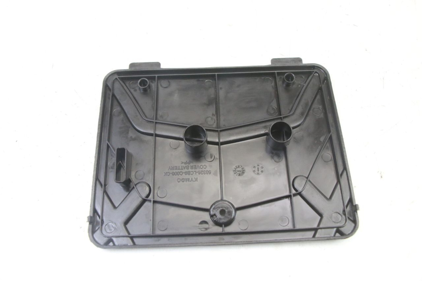 photo de BATTERIEABDECKUNG KYMCO AGILITY 4T 50 (2005 - 2018)