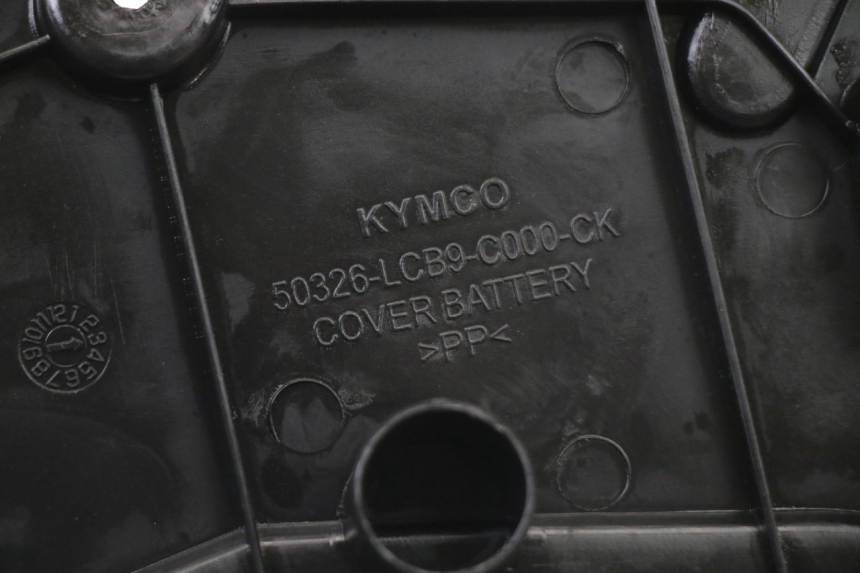 photo de BATTERIEABDECKUNG KYMCO AGILITY 4T 50 (2005 - 2018)