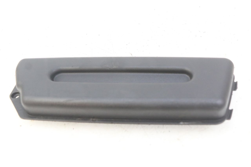 photo de BATTERIEABDECKUNG DERBI BOULEVARD 50 (2009 - 2006) - Alternative Perspektive