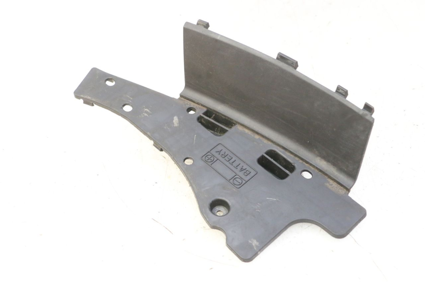 photo de BATTERIEABDECKUNG SUZUKI BURGMAN 125 (2007 - 2014)
