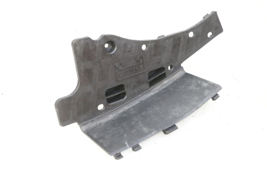 photo de BATTERIEABDECKUNG SUZUKI BURGMAN 125 (2007 - 2014)