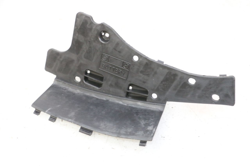 photo de BATTERIEABDECKUNG SUZUKI BURGMAN 125 (2007 - 2014)