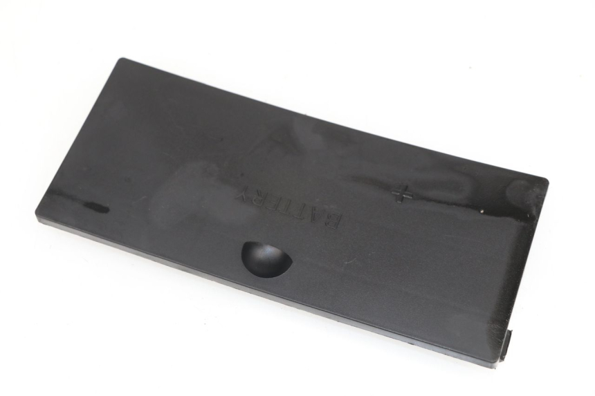 photo de BATTERIEABDECKUNG DAELIM S2 FI 125 (2008 - 2017)