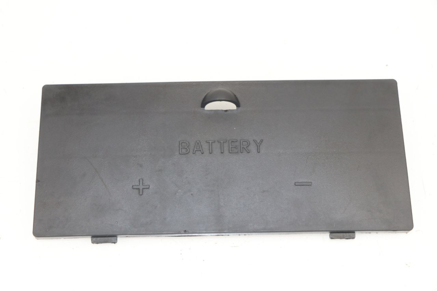 photo de BATTERIEABDECKUNG DAELIM S2 FI 125 (2008 - 2017)