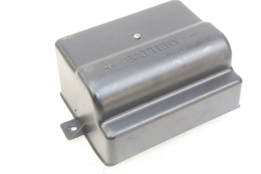 photo de BATTERIEABDECKUNG DAELIM S3 125 (2010 - 2017)