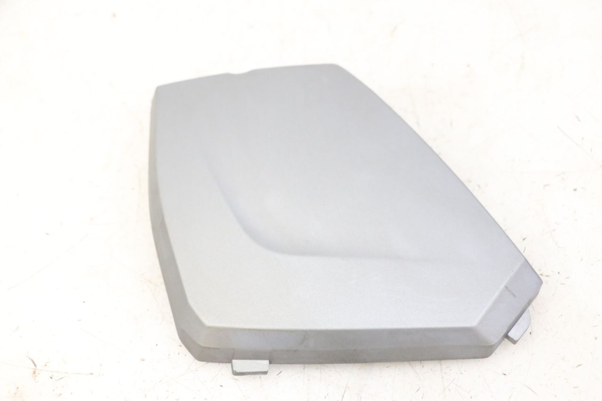 photo de BATTERIEABDECKUNG SYM JOYMAX 125 (2010 - 2017)