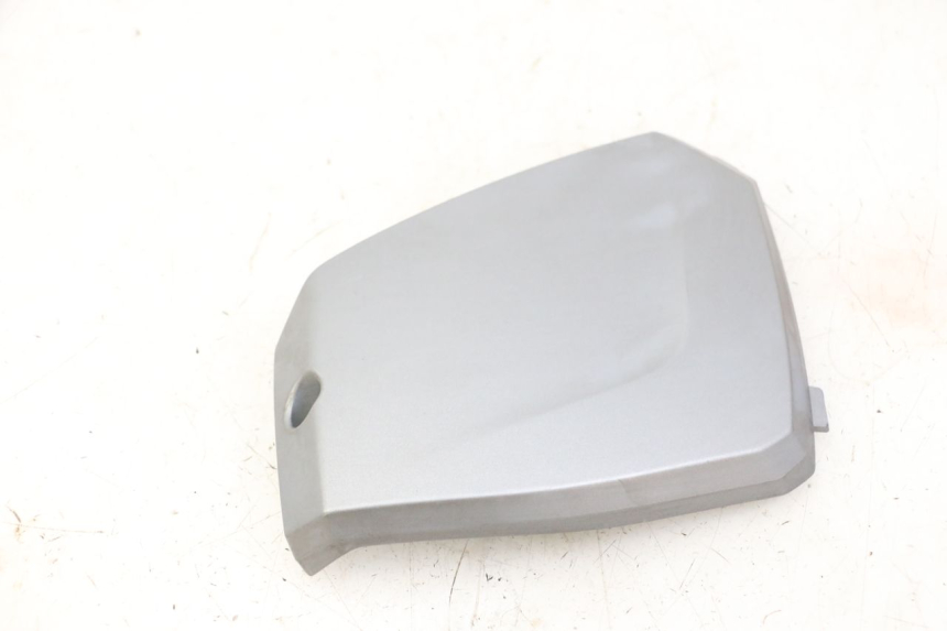 photo de BATTERIEABDECKUNG SYM JOYMAX 125 (2010 - 2017)