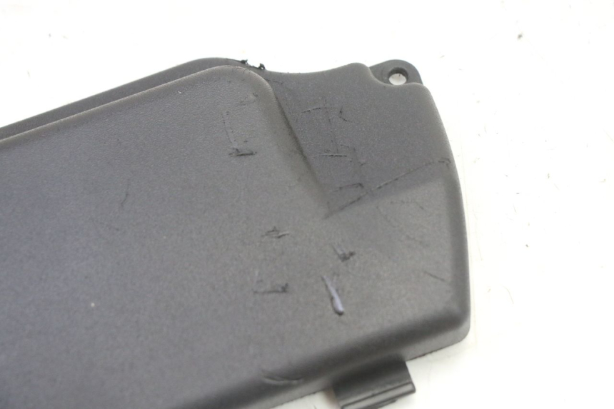 photo de BATTERIEABDECKUNG PIAGGIO NRG POWER PUREJET 50 (2018 - 2021)