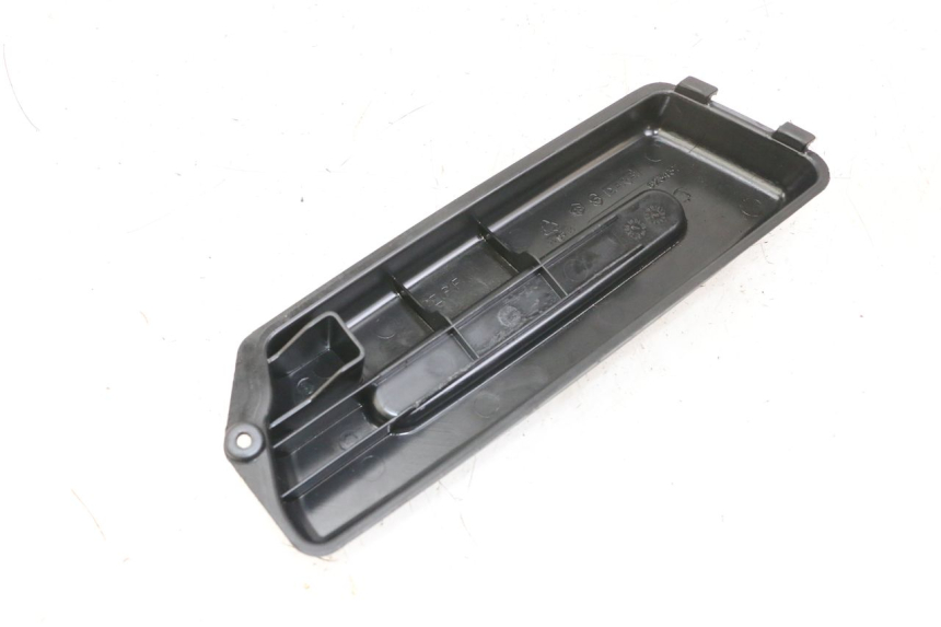 photo de BATTERIEABDECKUNG PIAGGIO FLY 2T 50 (2004 - 2017)