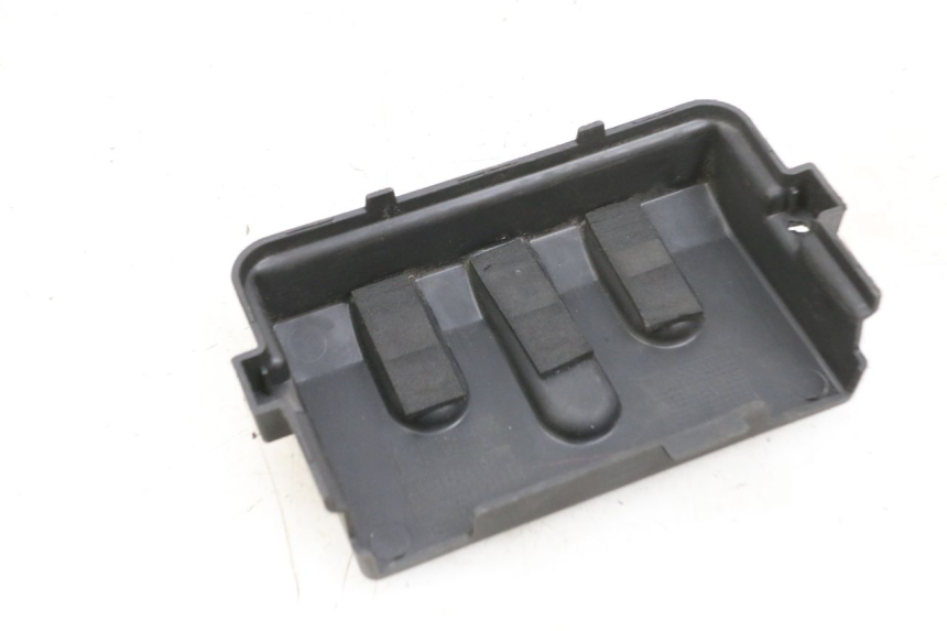 photo de BATTERIEABDECKUNG PEUGEOT SPEEDFIGHT 4 4T EFI 50 (2021 - 2025) - Detailansicht des Bauteils