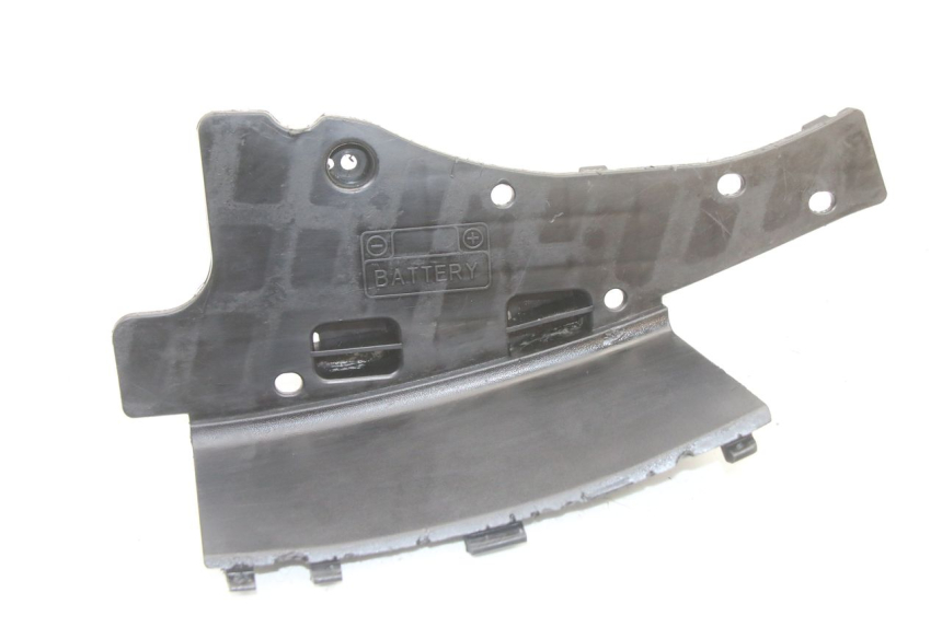 photo de BATTERIEABDECKUNG SUZUKI BURGMAN 125 (2015 - 2017)