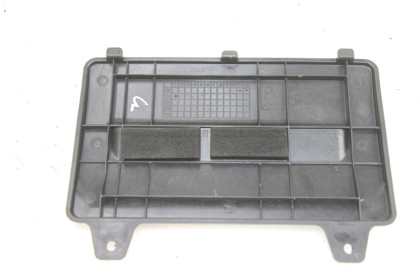 photo de BATTERIEABDECKUNG APRILIA SXR 50 (2021 - 2023)