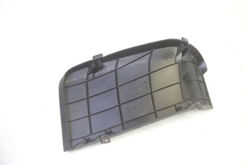 photo de BATTERIEABDECKUNG YAMAHA XMAX X-MAX 125 (2006 - 2009) - Zoom auf Gebrauchszustand