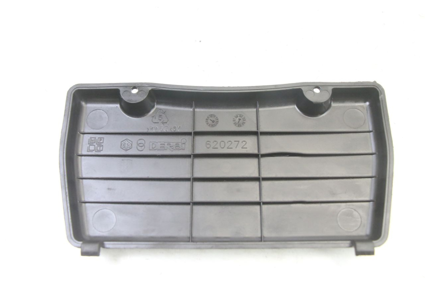 photo de BATTERIEABDECKUNG PIAGGIO XEVO - X EVO 125 (2007 - 2016)