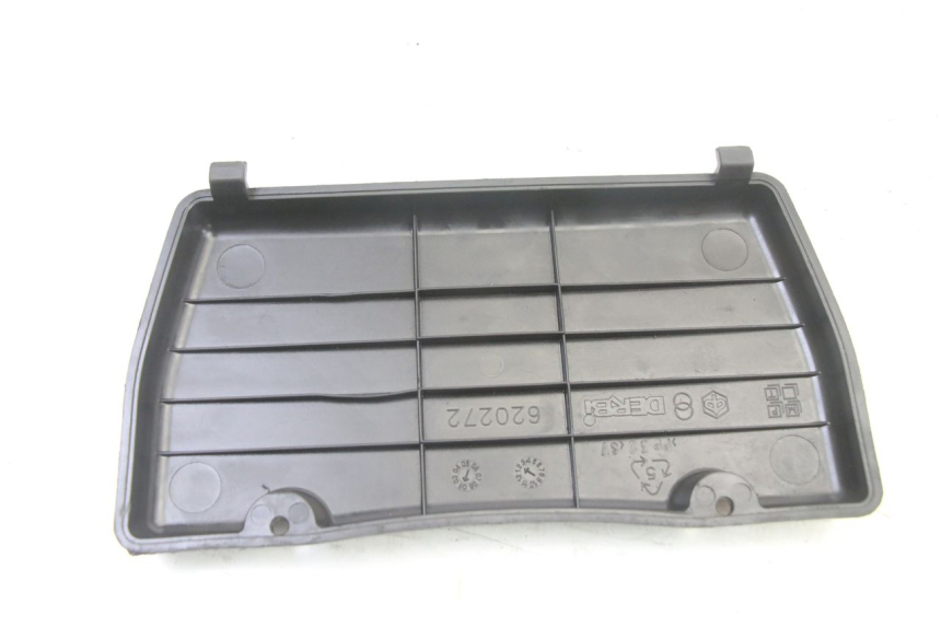 photo de BATTERIEABDECKUNG PIAGGIO XEVO - X EVO 125 (2007 - 2016)