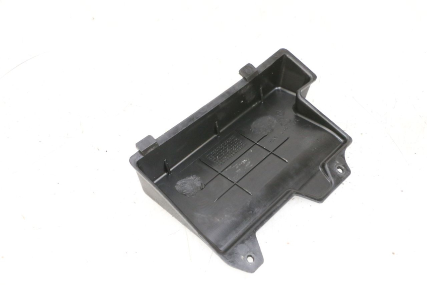 photo de BATTERIEABDECKUNG PIAGGIO ZIP 2T 50 (2009 - 2019) - Zoom auf Gebrauchszustand