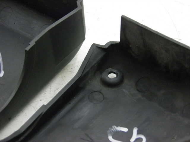 photo de LUFTFILTERABDECKUNG YAMAHA FZS FAZER 600 (1998 - 2001)