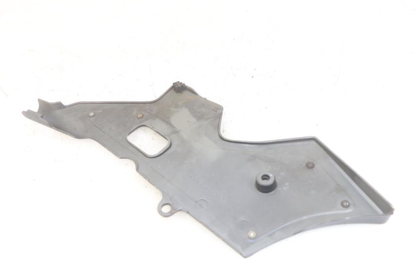 photo de RECHTER SEITENRAHMENDECKEL HONDA CBR F SC25 1000 (1989 - 1992)