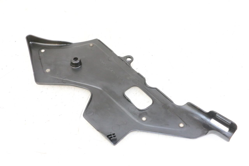 photo de RAHMENABDECKUNG RECHTS HONDA CBR F 1000 (1993 - 1996)