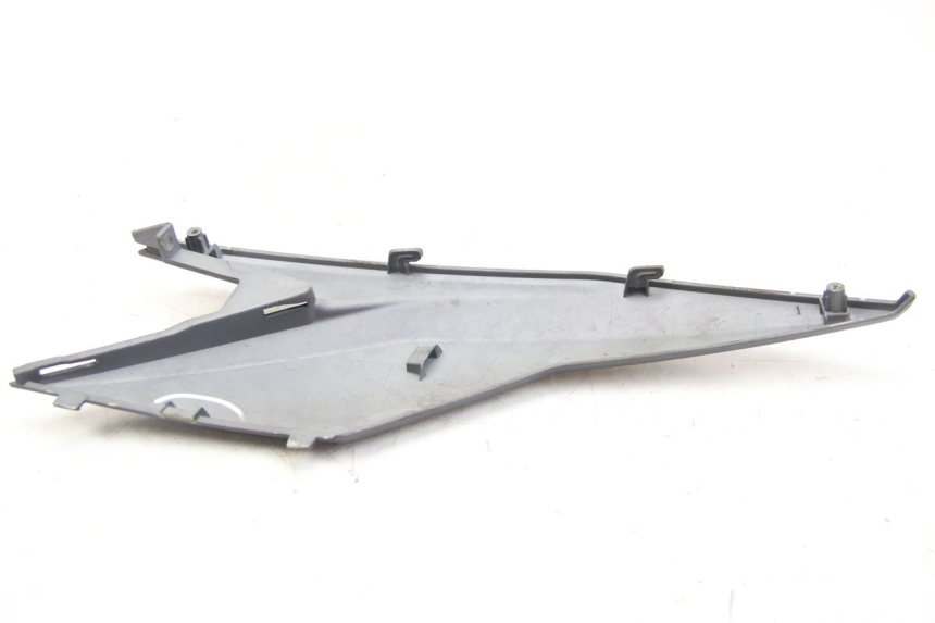 photo de SEITLICHER RECHTER RAHMENDECKEL SYM JET 14 4T 50 (2018 - 2022)