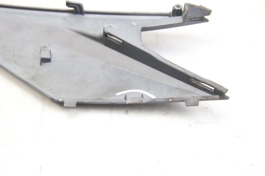 photo de LINKER SEITENRAHMENABDECKUNG SYM JET 14 4T 50 (2018 - 2022)