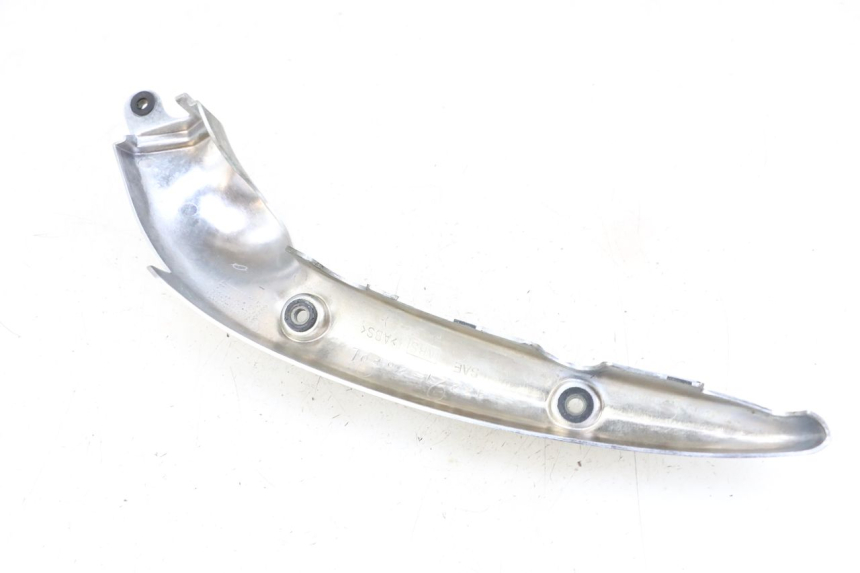 photo de LINKER SEITENRAHMENDECKEL SUZUKI VL INTRUDER 125 (2004 - 2007)