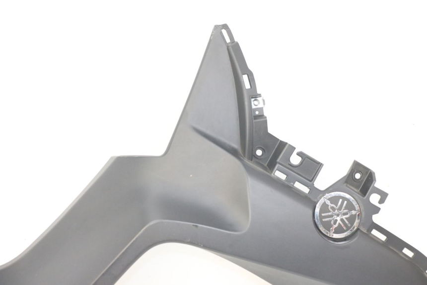 photo de LINKER SEITENRAHMENABDECKUNG YAMAHA XMAX X-MAX ABS 125 (2017 - 2020) - Hochauflösende Nahaufnahme