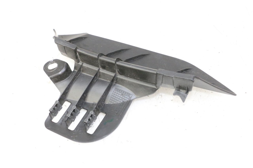 photo de RAHMENABDECKUNG LINKS YAMAHA XMAX X-MAX 125 (2021 - 2025) - Detailansicht des Bauteils