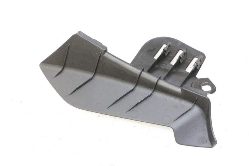 photo de RAHMENABDECKUNG LINKS YAMAHA XMAX X-MAX 125 (2021 - 2025) - Zoom auf Gebrauchszustand