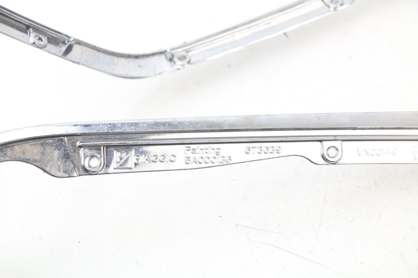 photo de RAHMENABDECKUNG PIAGGIO PRIMAVERA 125 (2013 - 2021) - Charakteristische Merkmale