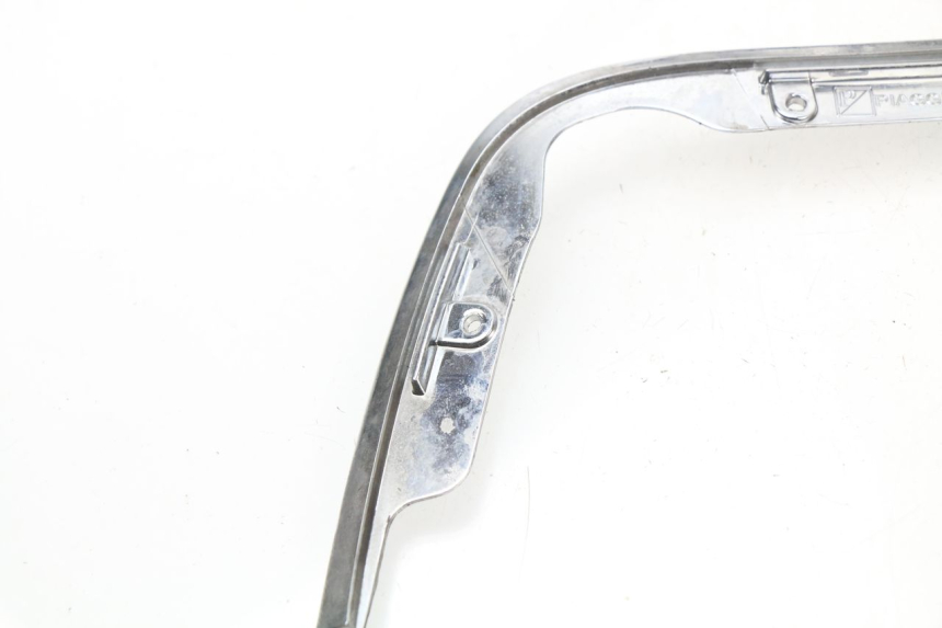 photo de RAHMENABDECKUNG PIAGGIO PRIMAVERA 125 (2013 - 2021) - Zoom auf Komponenten