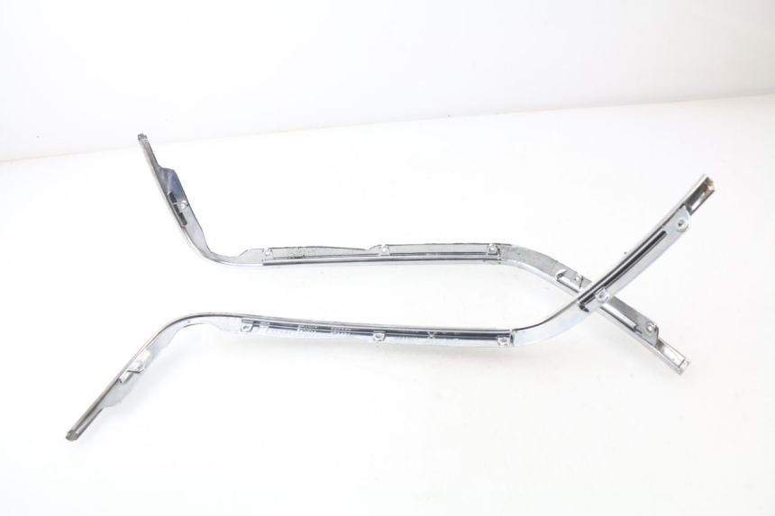 photo de RAHMENABDECKUNG PIAGGIO PRIMAVERA 125 (2013 - 2021) - Zoom auf Gebrauchszustand