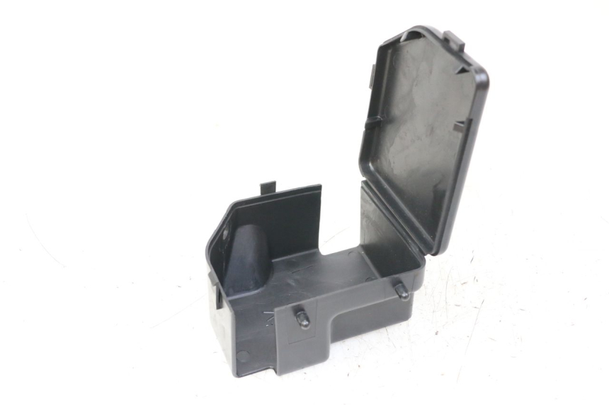 photo de RAHMENABDECKUNG YAMAHA FZS FAZER 600 (2001 - 2003)