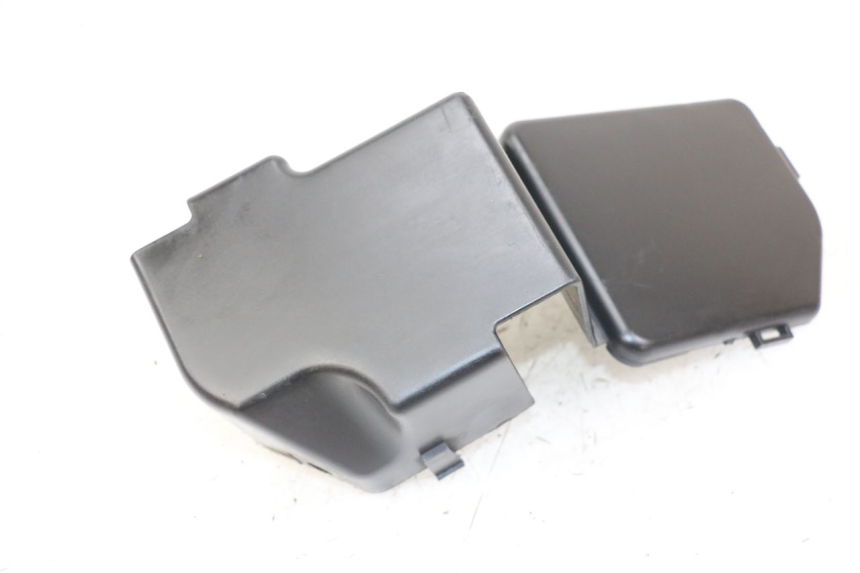 photo de RAHMENABDECKUNG YAMAHA FZS FAZER 600 (2001 - 2003)