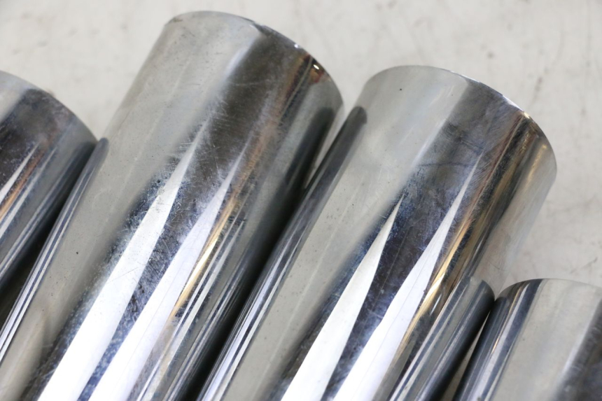 photo de GABEL VERKLEIDUNG HYOSUNG GV AQUILA 125 (2000 - 2004)