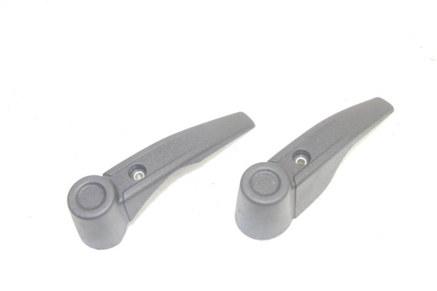 photo de GABEL VERKLEIDUNG PIAGGIO MP3 HPE 350 (2018 - 2020) - Detailansicht des Bauteils