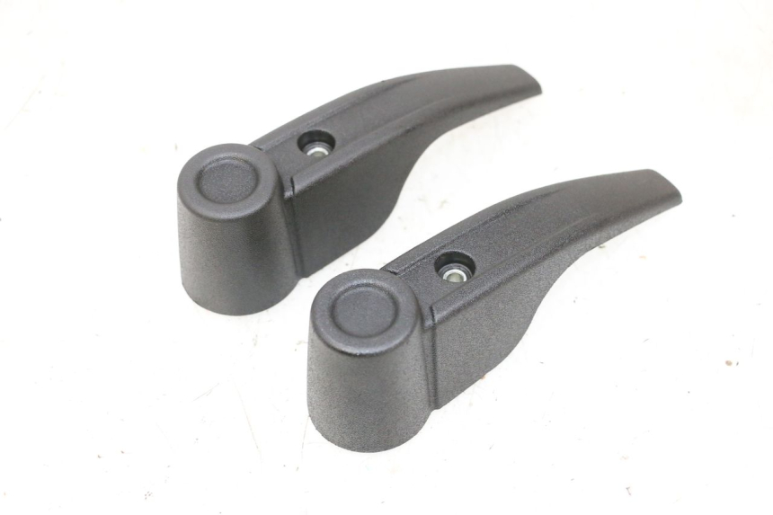 photo de GABEL VERKLEIDUNG PIAGGIO MP3 HPE 300 (2019 - 2026) - Zoom auf Gebrauchszustand