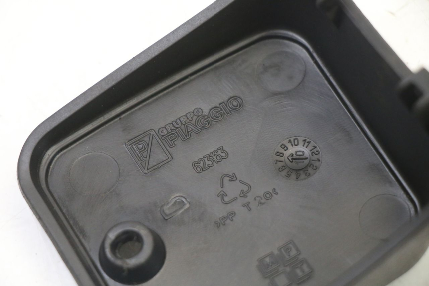photo de BREMSPUMPENABDECKUNG PIAGGIO MP3 500 (2011 - 2015)