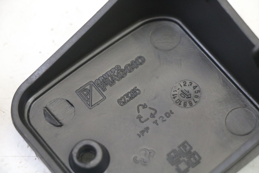 photo de BREMSPUMPENABDECKUNG PIAGGIO MP3 500 (2011 - 2015)