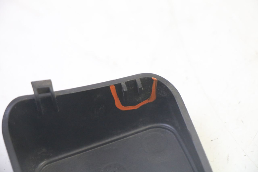 photo de BREMSPUMPENABDECKUNG PIAGGIO MP3 500 (2011 - 2015)