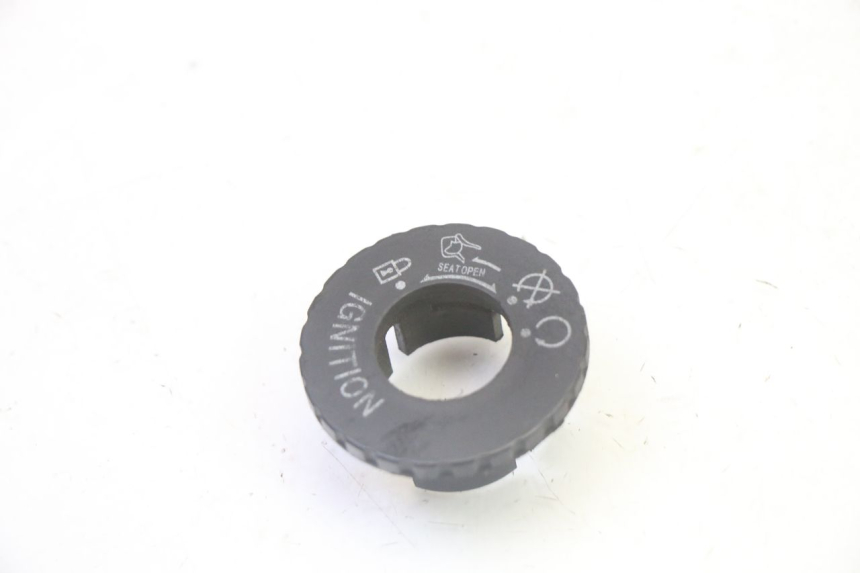 photo de ZÜNDSCHLOSSABDECKUNG PEUGEOT TWEET 4T 50 (2018 - 2020)