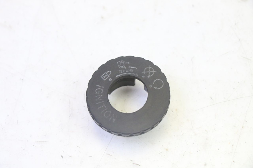 photo de ZÜNDSCHLOSSABDECKUNG PEUGEOT TWEET PRO CARGO 50 (2018 - 2020)