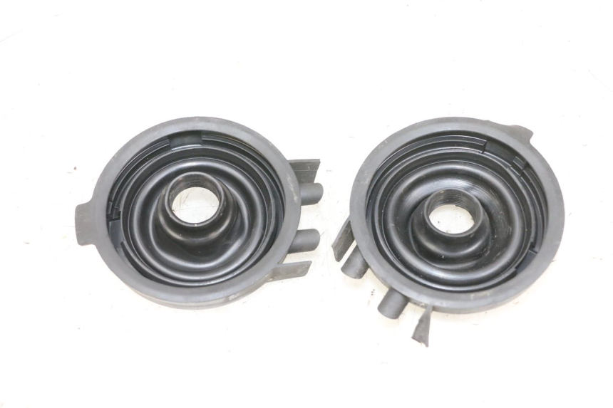 photo de SCHEINWERFER STAUBSCHUTZ YAMAHA TDM ABS 900 (2002 - 2014) - Detailansicht des Bauteils