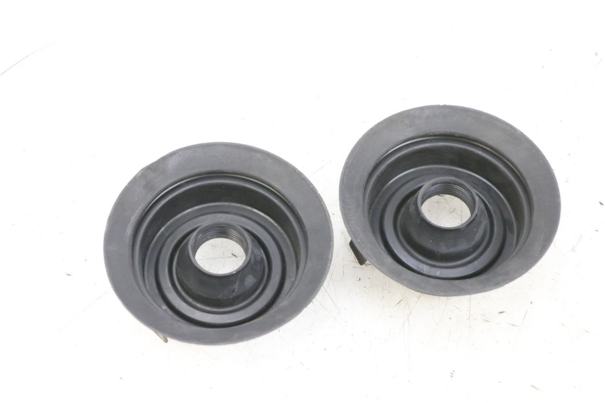 photo de SCHEINWERFERSTAUBDECKEL YAMAHA XMAX X-MAX 125 (2006 - 2009) - Detailansicht des Bauteils