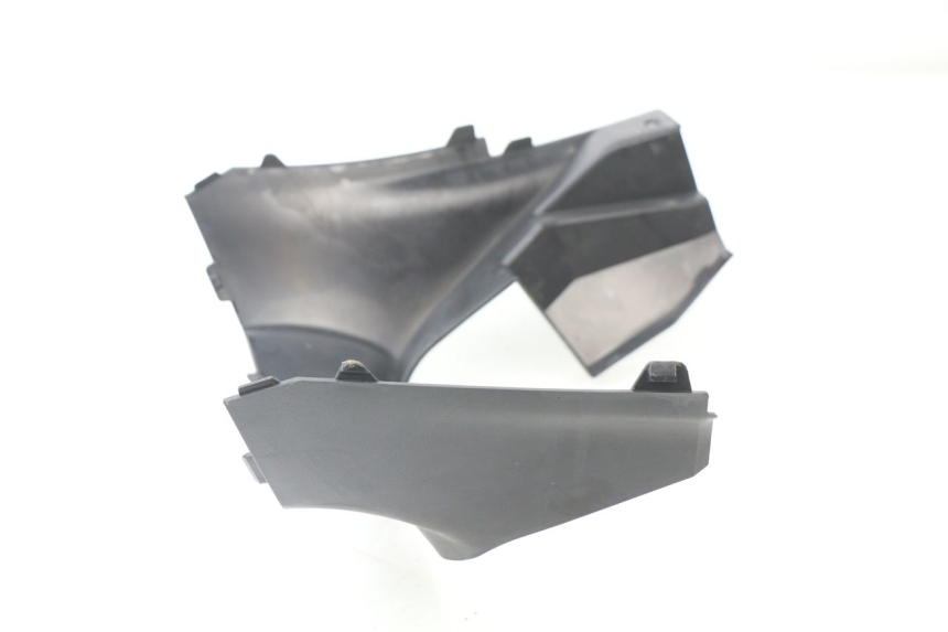 photo de UNTER SITZ VERKLEIDUNG SUZUKI BURGMAN 125 (2007 - 2014)