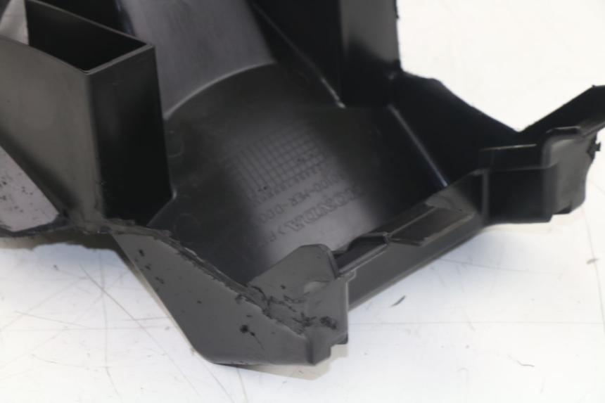 photo de UNTER SITZ VERKLEIDUNG HONDA CBF N 600 (2004 - 2007)