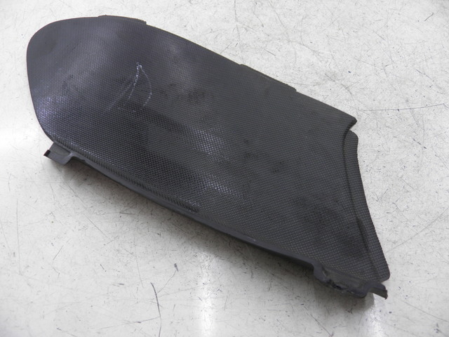 photo de UNTER SITZ VERKLEIDUNG RECHTS APRILIA LEONARDO 125 (1999 - 2001)