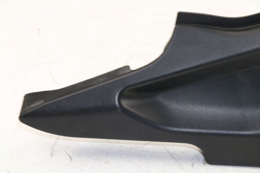 photo de UNTER SITZ VERKLEIDUNG RECHTS DAELIM VJ ROADWIN 125 (2004 - 2007)