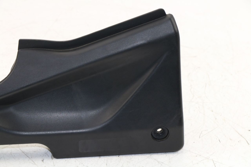 photo de UNTER SITZ VERKLEIDUNG RECHTS DAELIM VJ ROADWIN 125 (2004 - 2007)